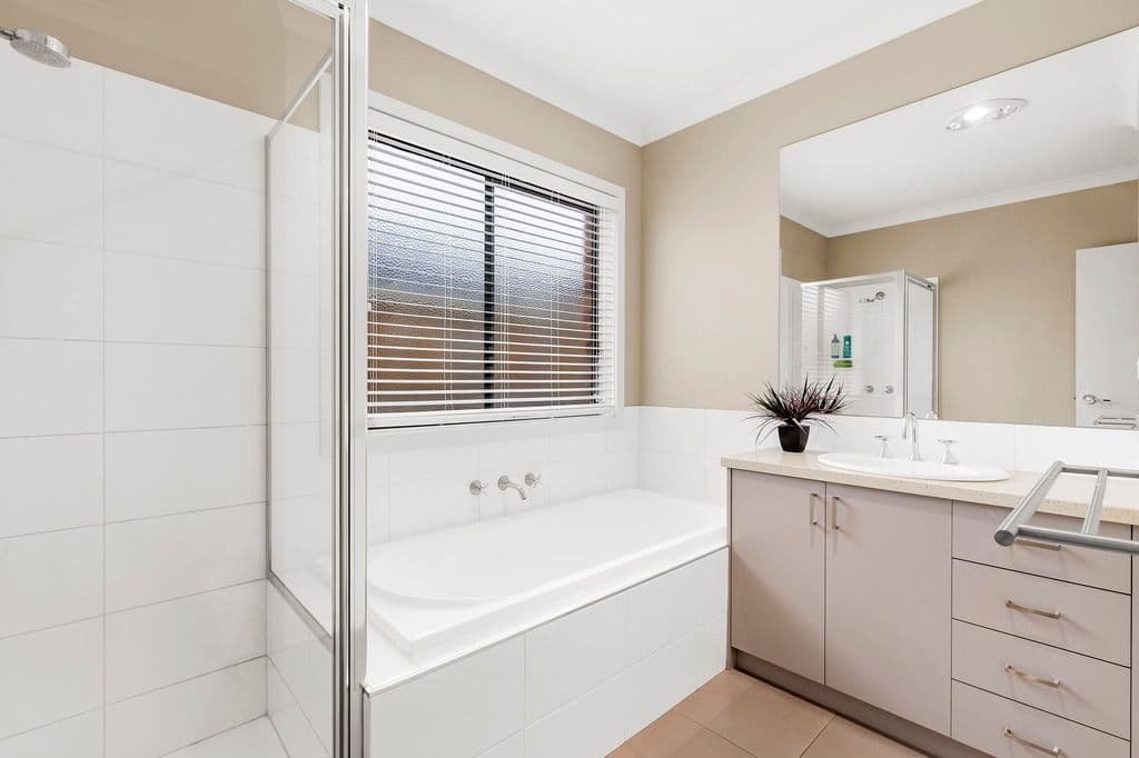12 Senecio Drive, Doreen VIC 3754, Doreen - Thumbnail 5