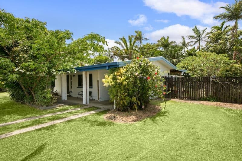 4 Bulolo Close, Trinity Beach QLD 4879, Trinity Beach - Thumbnail 2