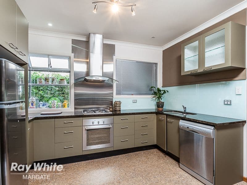 324 Scarborough Road, Scarborough QLD 4020, Scarborough - Thumbnail 2