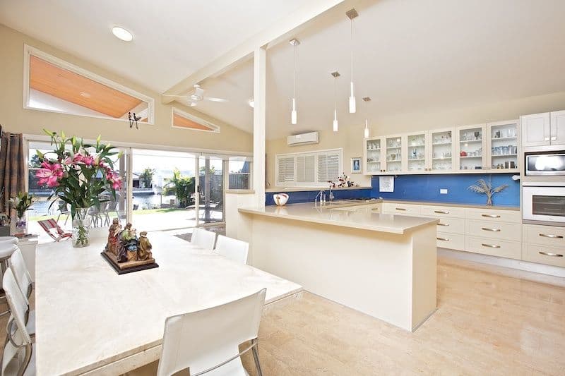 19 Markham Avenue, RUNAWAY BAY QLD 4216, Runaway Bay - Thumbnail 5