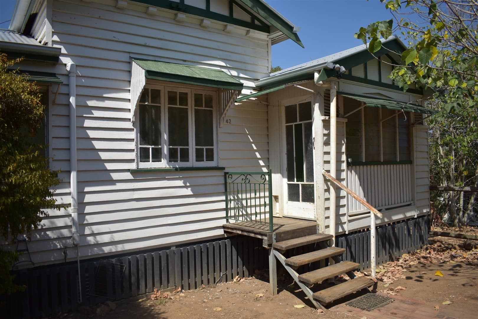 42 Gordon Street, Mount Morgan QLD 4714, Mount Morgan - Image 1