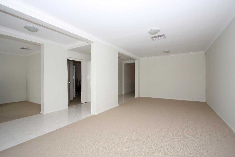 16 Kitchin Road, SOUTH MORANG VIC 3752, South Morang - Thumbnail 5