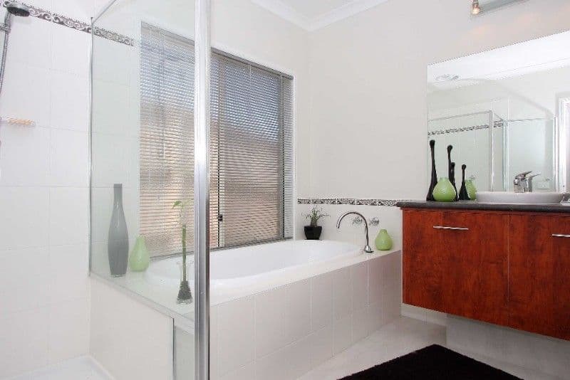 16 Kitchin Road, SOUTH MORANG VIC 3752, South Morang - Thumbnail 6