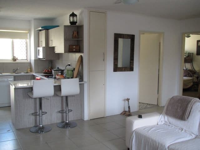 2 Heron Avenue, MERMAID BEACH QLD 4218, Mermaid Beach - Thumbnail 2