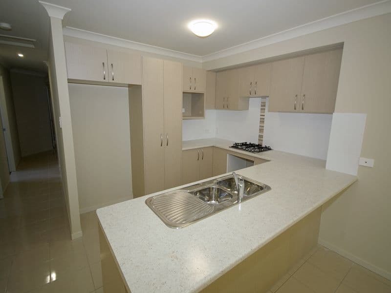 12 Glorious Promenade, REDBANK PLAINS QLD 4301, Redbank Plains - Thumbnail 3