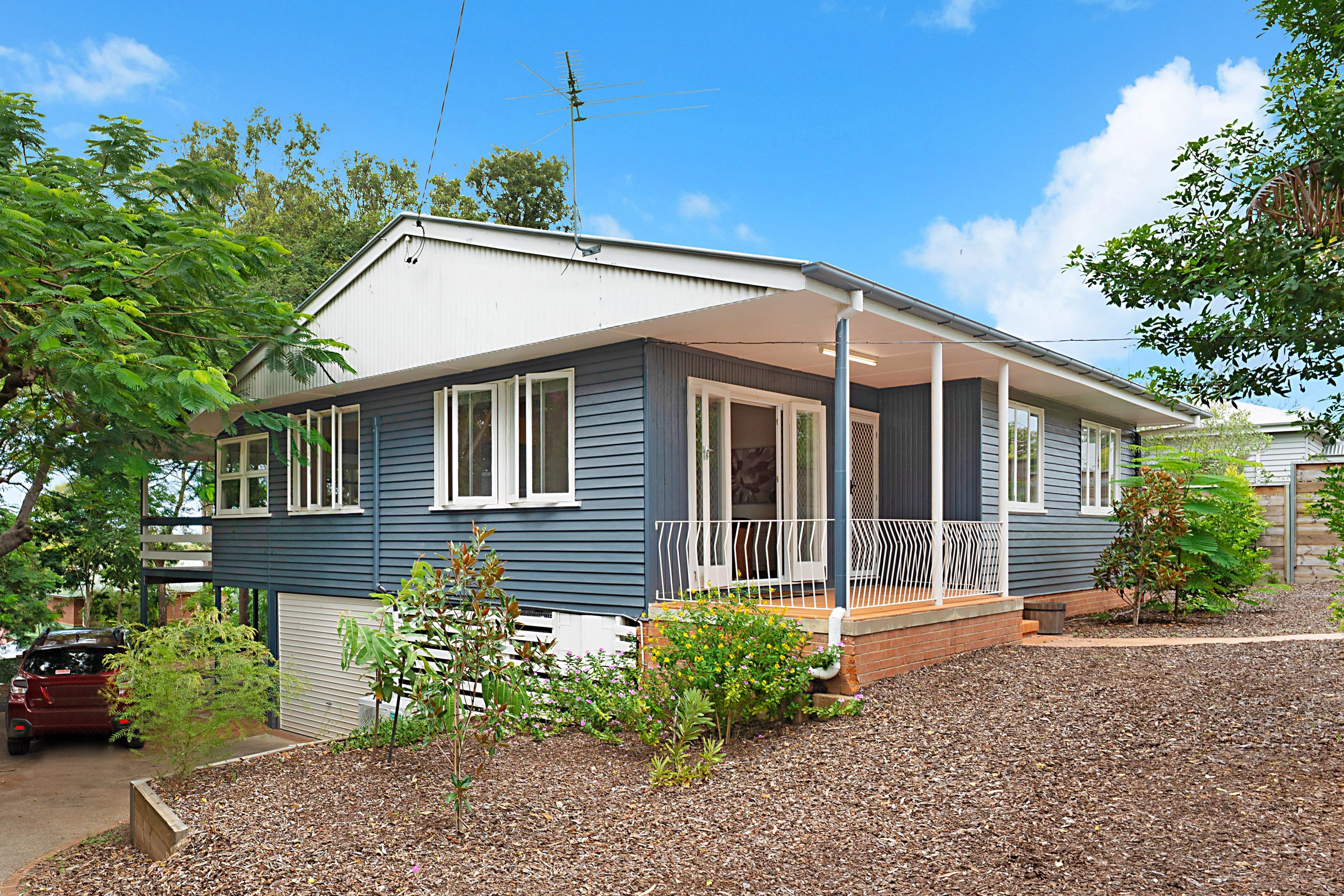 15 Holdsworth Road, North Ipswich QLD 4305, North Ipswich - Thumbnail 3