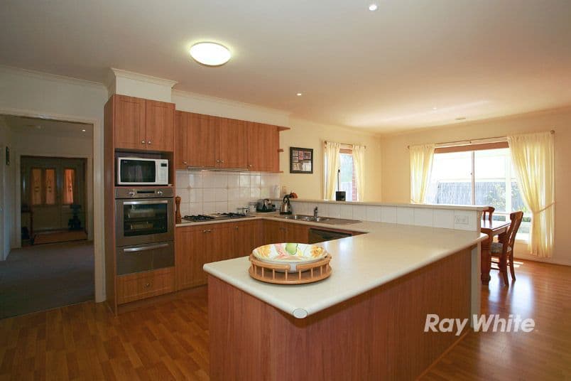 2 Galway Place, CRANBOURNE VIC 3977, Cranbourne - Thumbnail 2