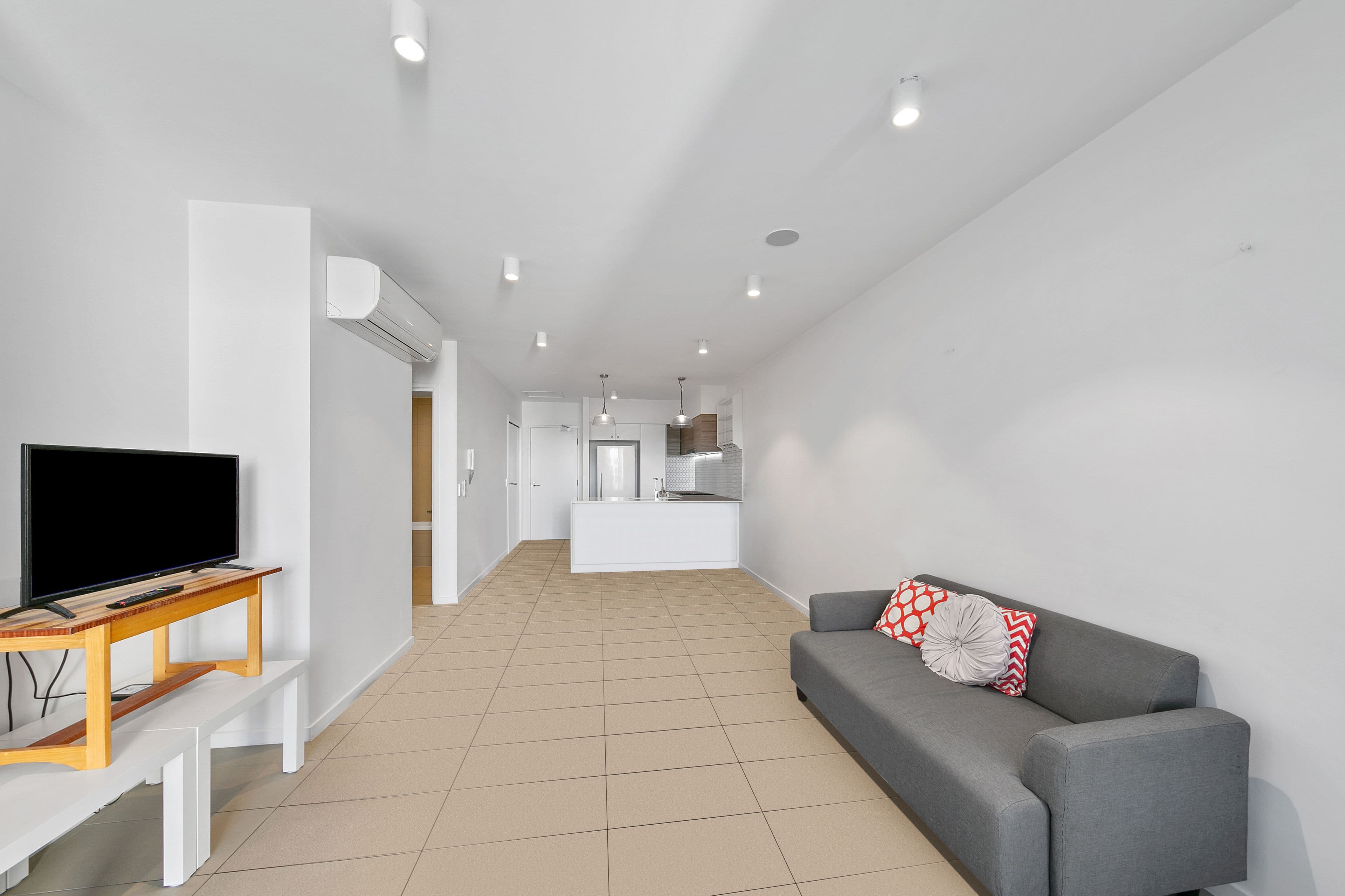 3/2 McIlwraith Street, Childers QLD 4660, Childers - Thumbnail 2