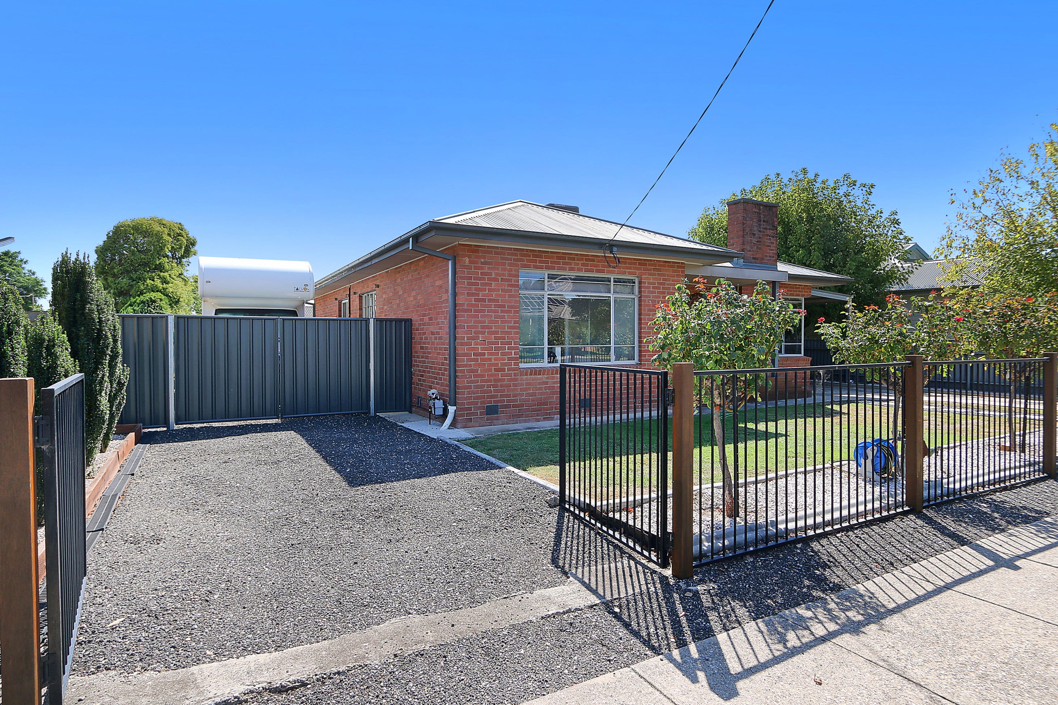 12 Bassett Street, Wodonga VIC 3690, Wodonga - Thumbnail 3