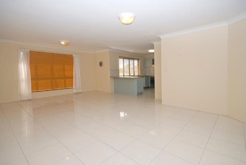 40 Cleveland Place, STRETTON QLD 4116, Stretton - Thumbnail 2