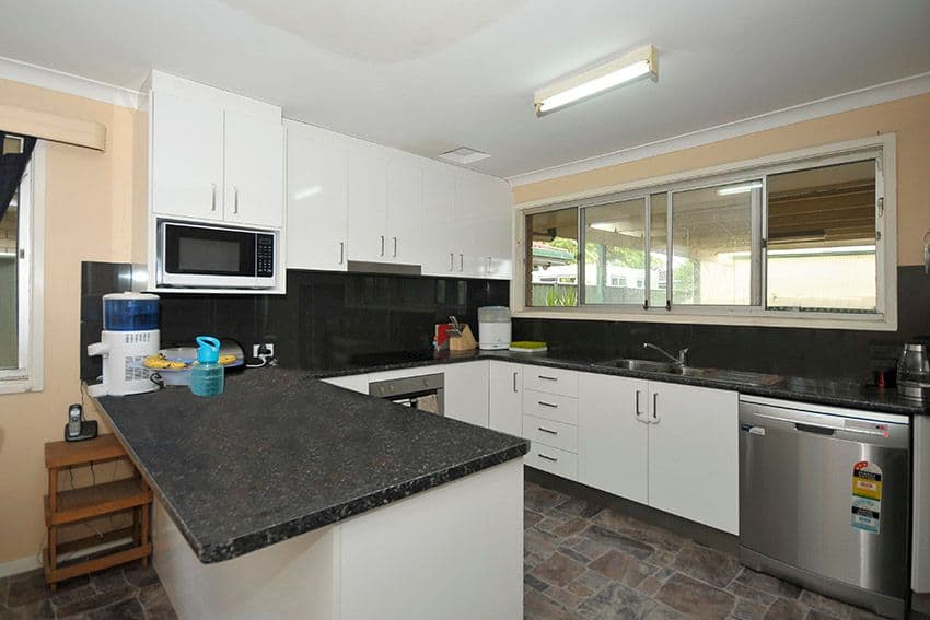 25 Denawen Street, Palm Beach QLD 4221, Palm Beach - Thumbnail 5