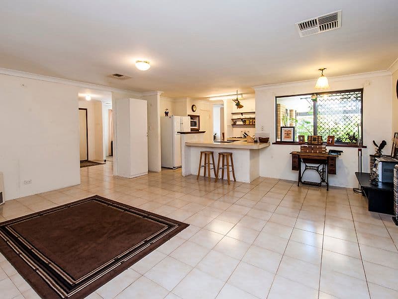 64 Donald Drive, Safety Bay WA 6169, Safety Bay - Thumbnail 2