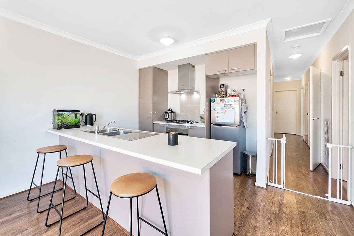 3 Supplejack Walk, Cranbourne North VIC 3977, Cranbourne North - Thumbnail 2