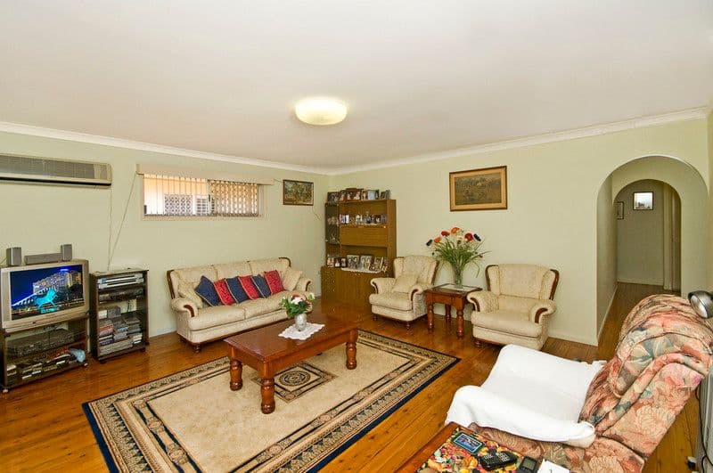 86 Leyte Avenue, PALM BEACH QLD 4221, Palm Beach - Thumbnail 4