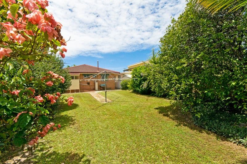 86 Leyte Avenue, PALM BEACH QLD 4221, Palm Beach - Thumbnail 5