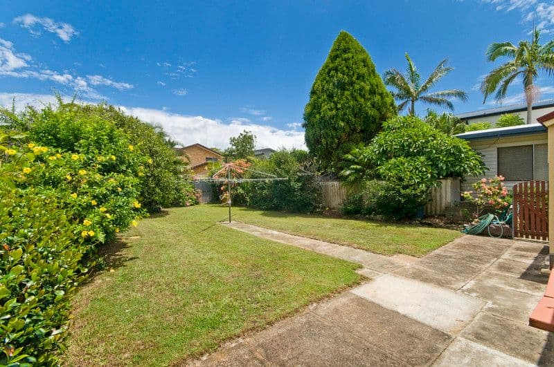 86 Leyte Avenue, PALM BEACH QLD 4221, Palm Beach - Thumbnail 6