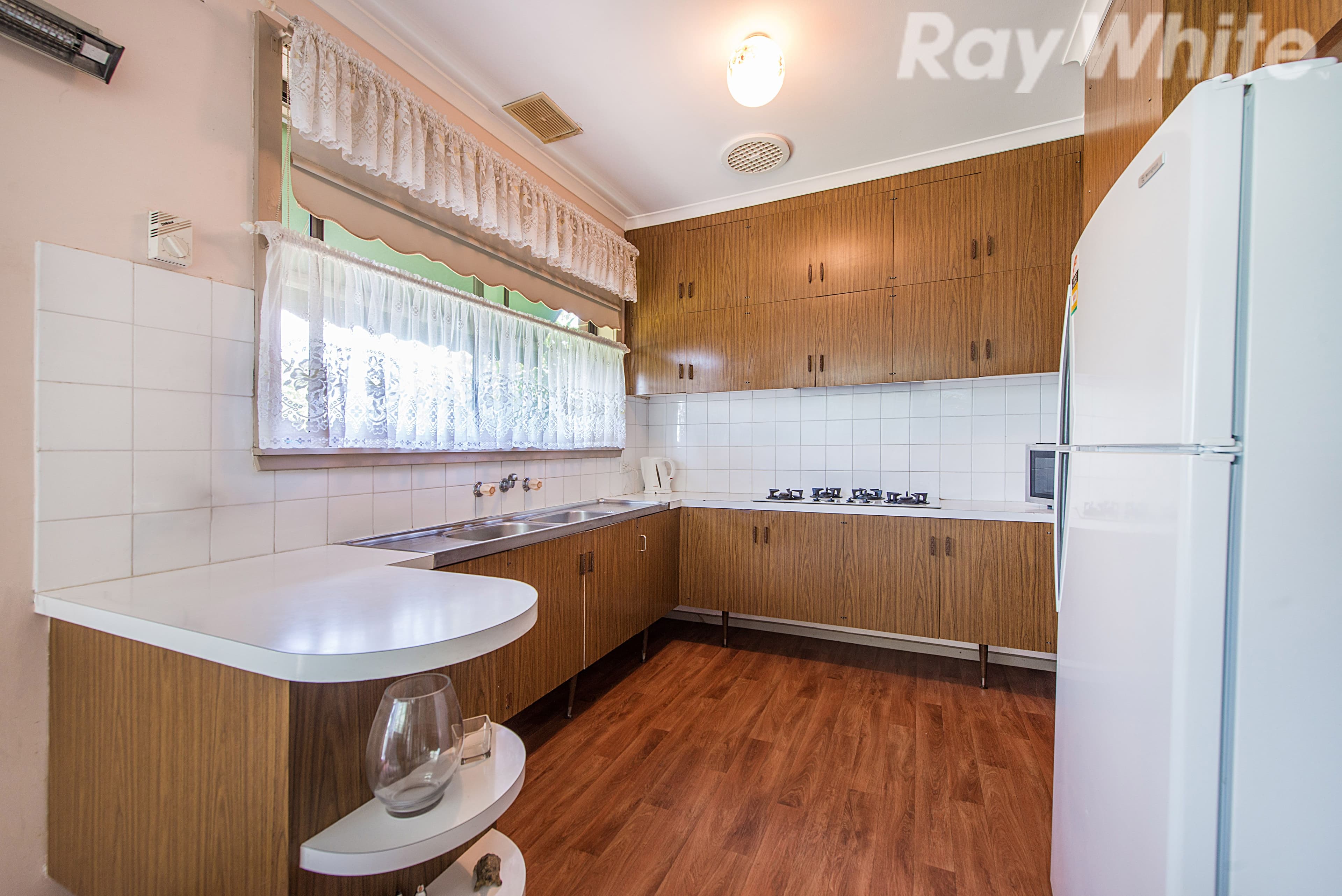 13 Mira Street, Blackburn South VIC 3130, Blackburn South - Thumbnail 5