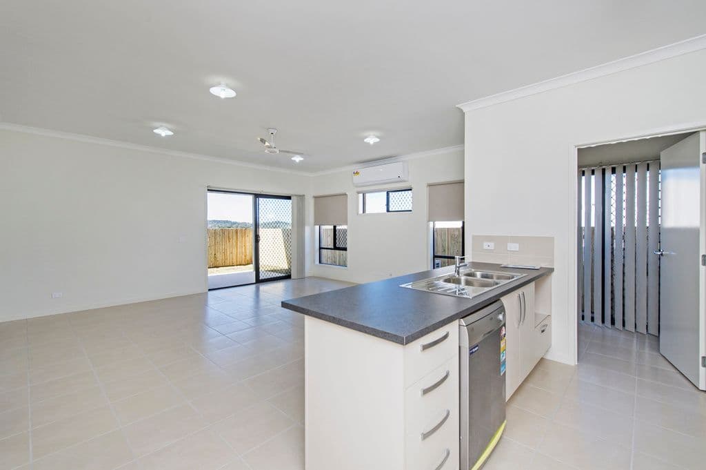 69 Wollombi Avenue, Ormeau Hills QLD 4208, Ormeau Hills - Thumbnail 2