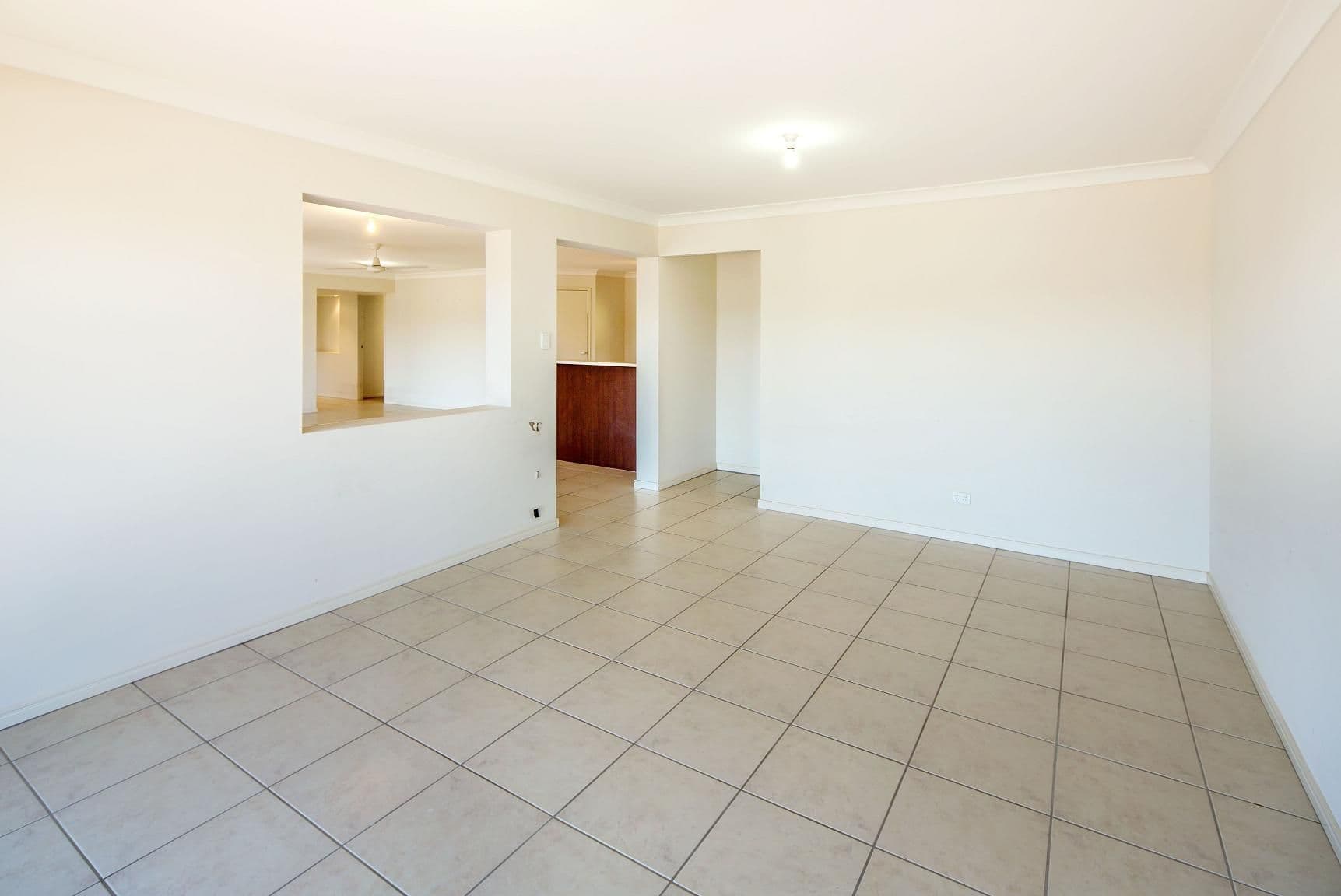 14 Sangster Crescent, PACIFIC PINES QLD 4211, Pacific Pines - Thumbnail 3