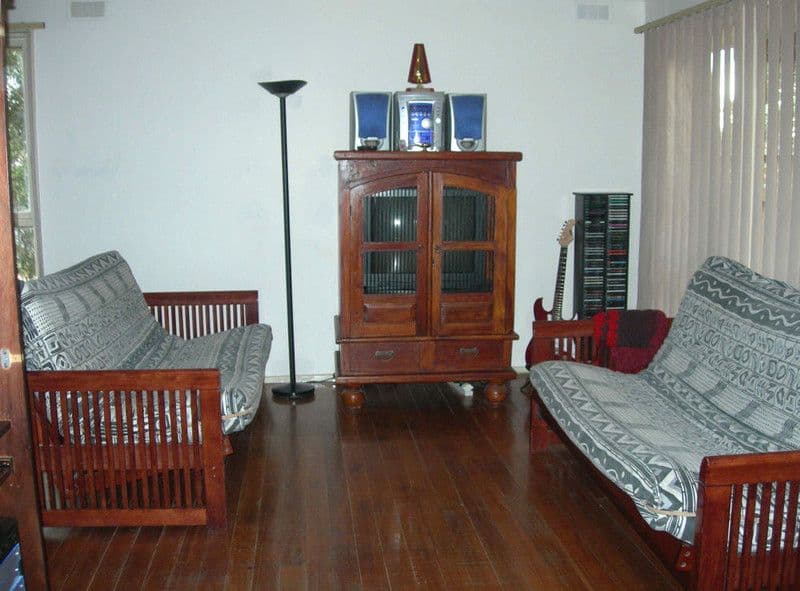 68 Hume Avenue, MELTON SOUTH VIC 3338, Melton South - Thumbnail 3