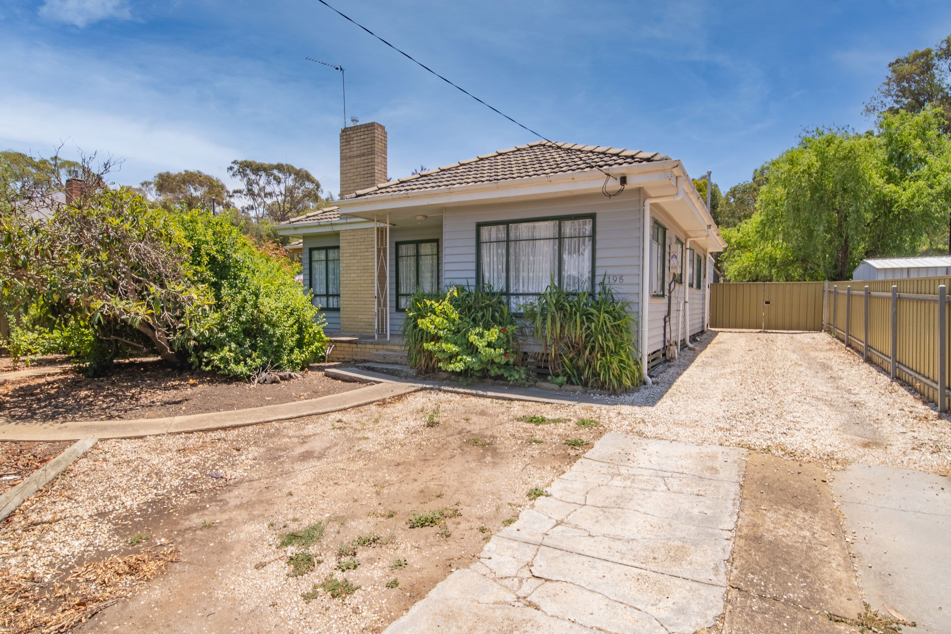 195 Holdsworth Road, North Bendigo VIC 3550, North Bendigo - Thumbnail 2