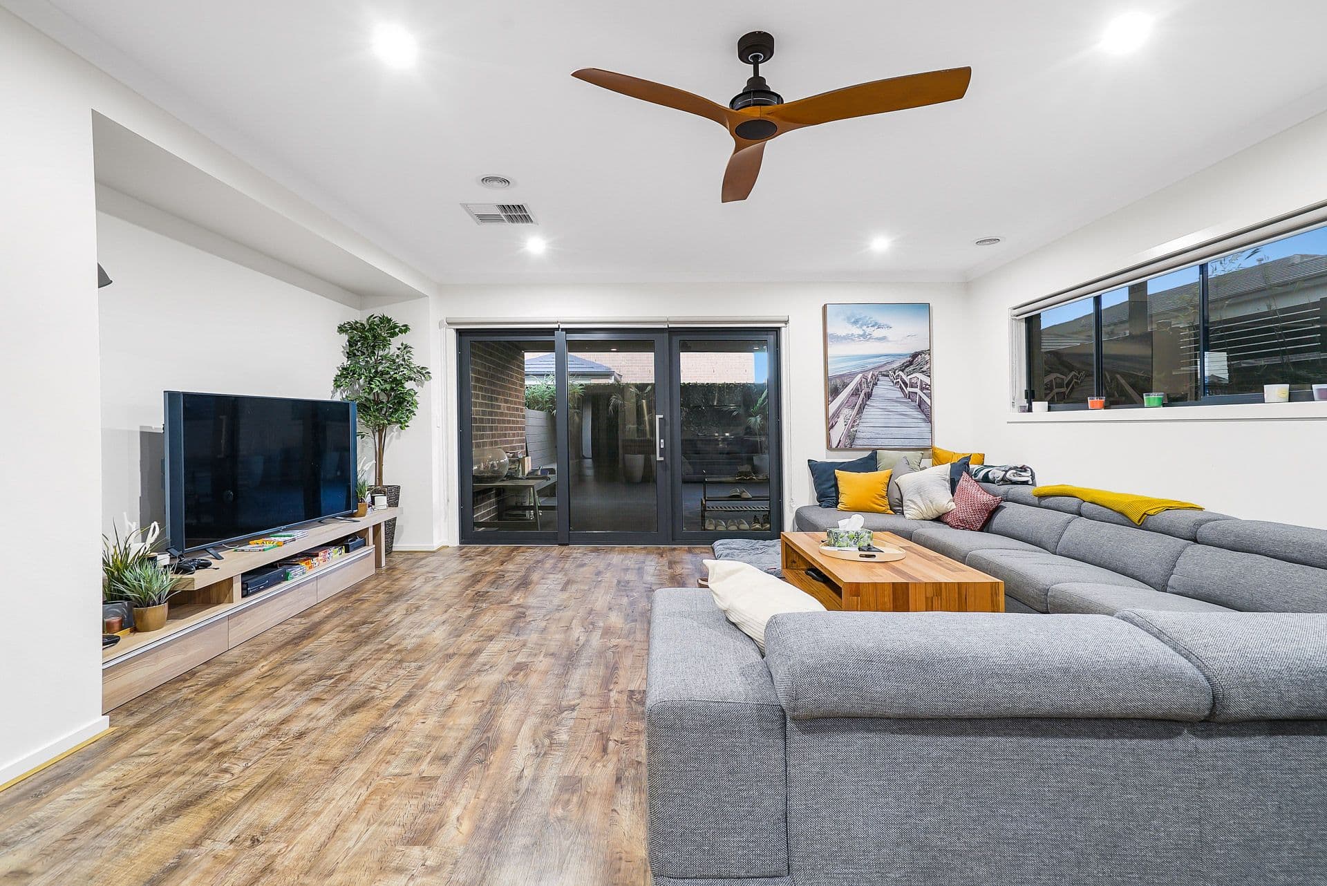60 Warmbrunn Crescent, Berwick VIC 3806, Berwick - Thumbnail 7