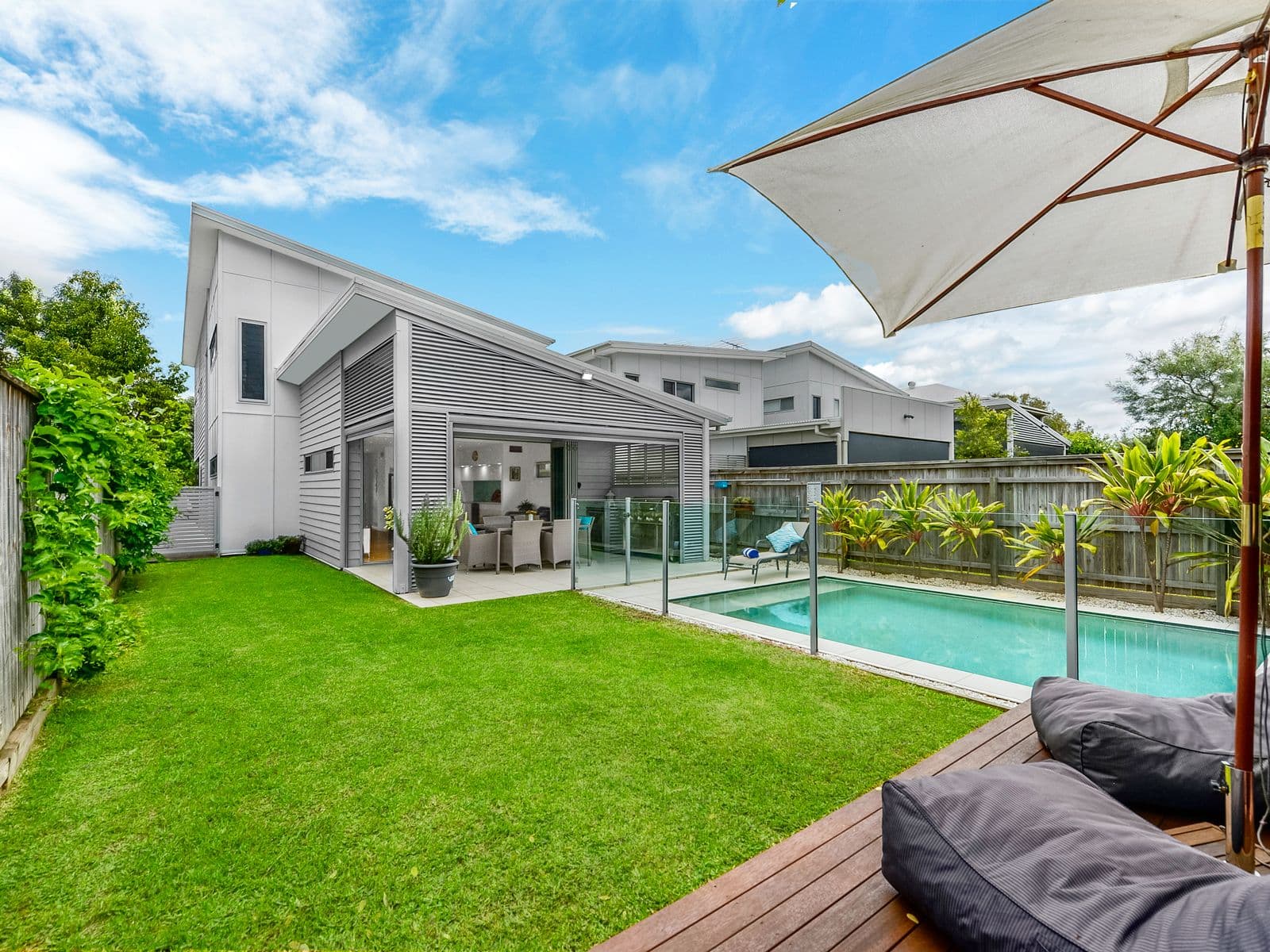 18 Melbourne Avenue, Camp Hill QLD 4152, Camp Hill - Image 1