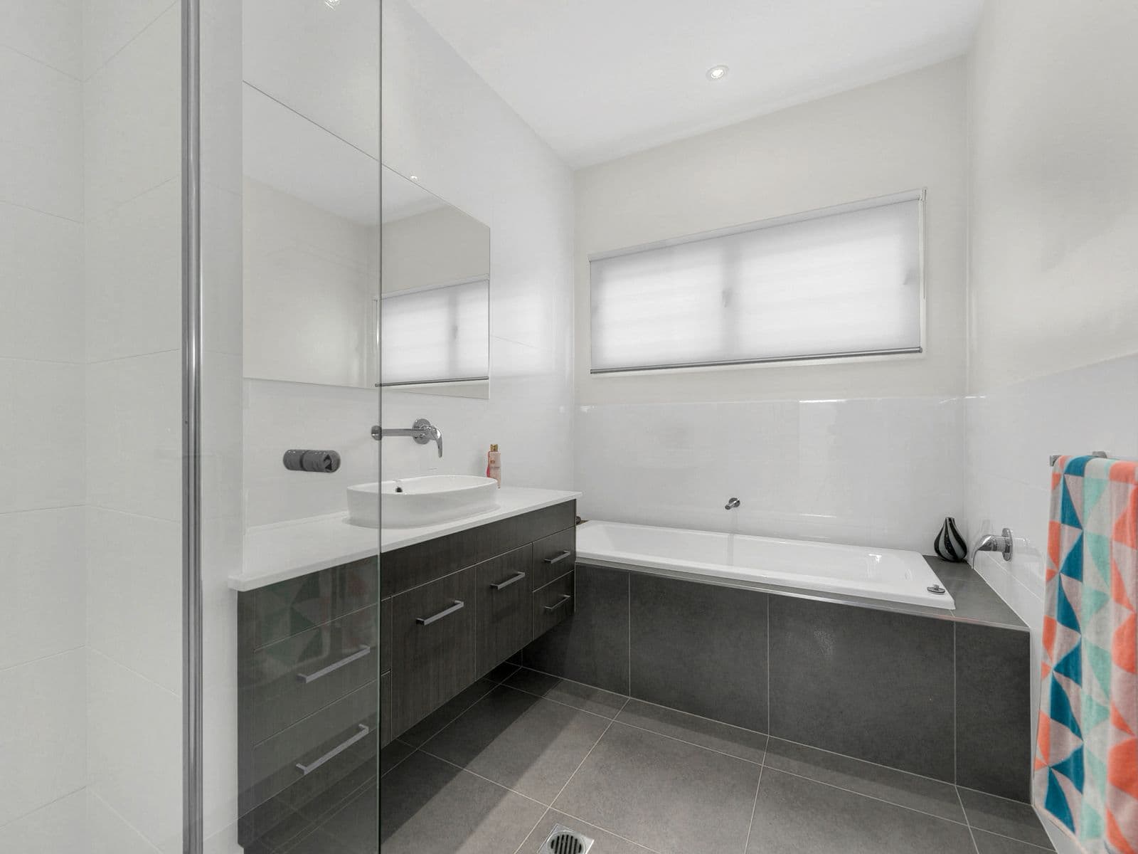 18 Melbourne Avenue, Camp Hill QLD 4152, Camp Hill - Thumbnail 8