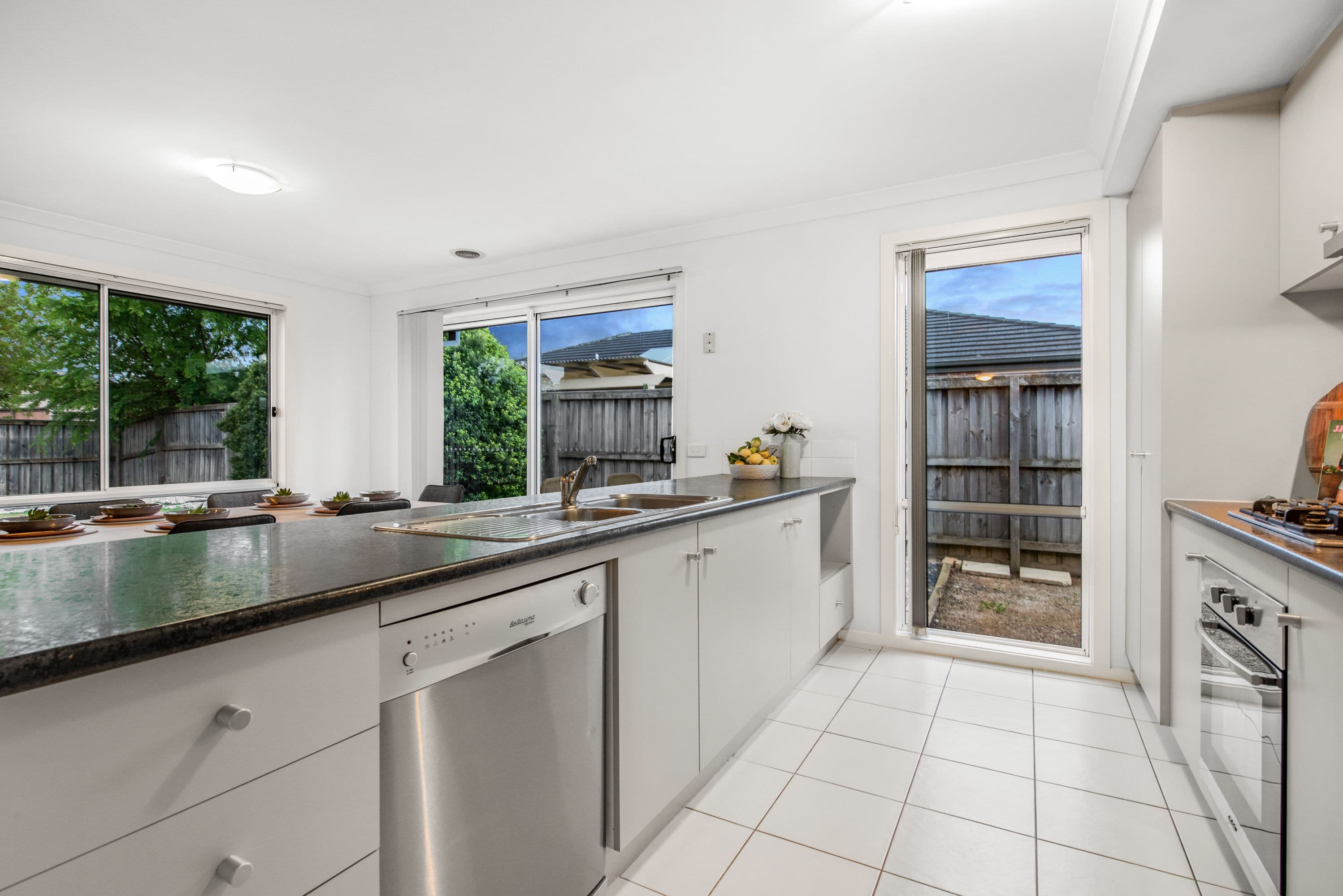 64 Kosta Boda Boulevard, Pakenham VIC 3810, Pakenham - Thumbnail 3