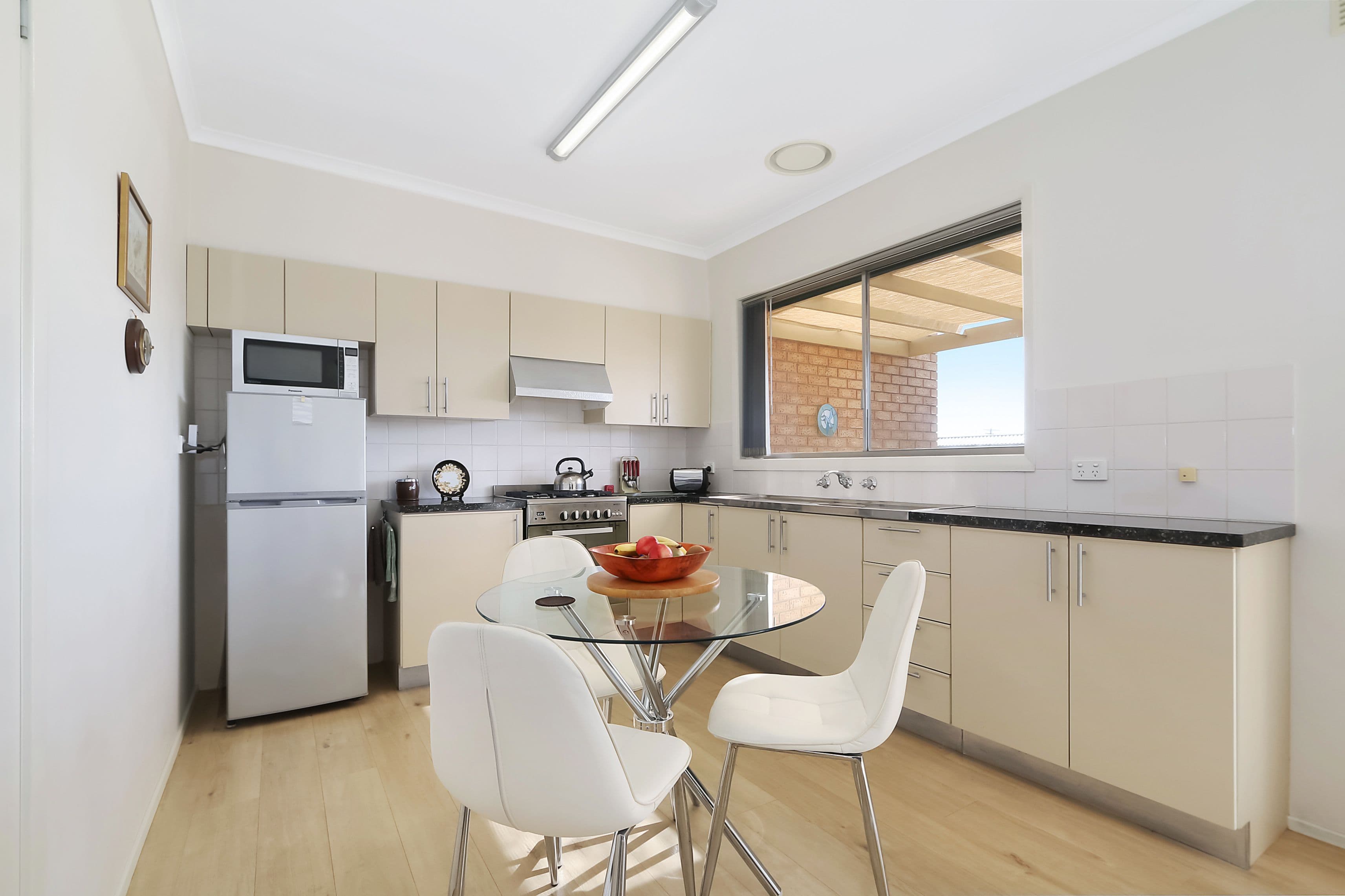 11 Angus Avenue, West Wodonga VIC 3690, West Wodonga - Thumbnail 3