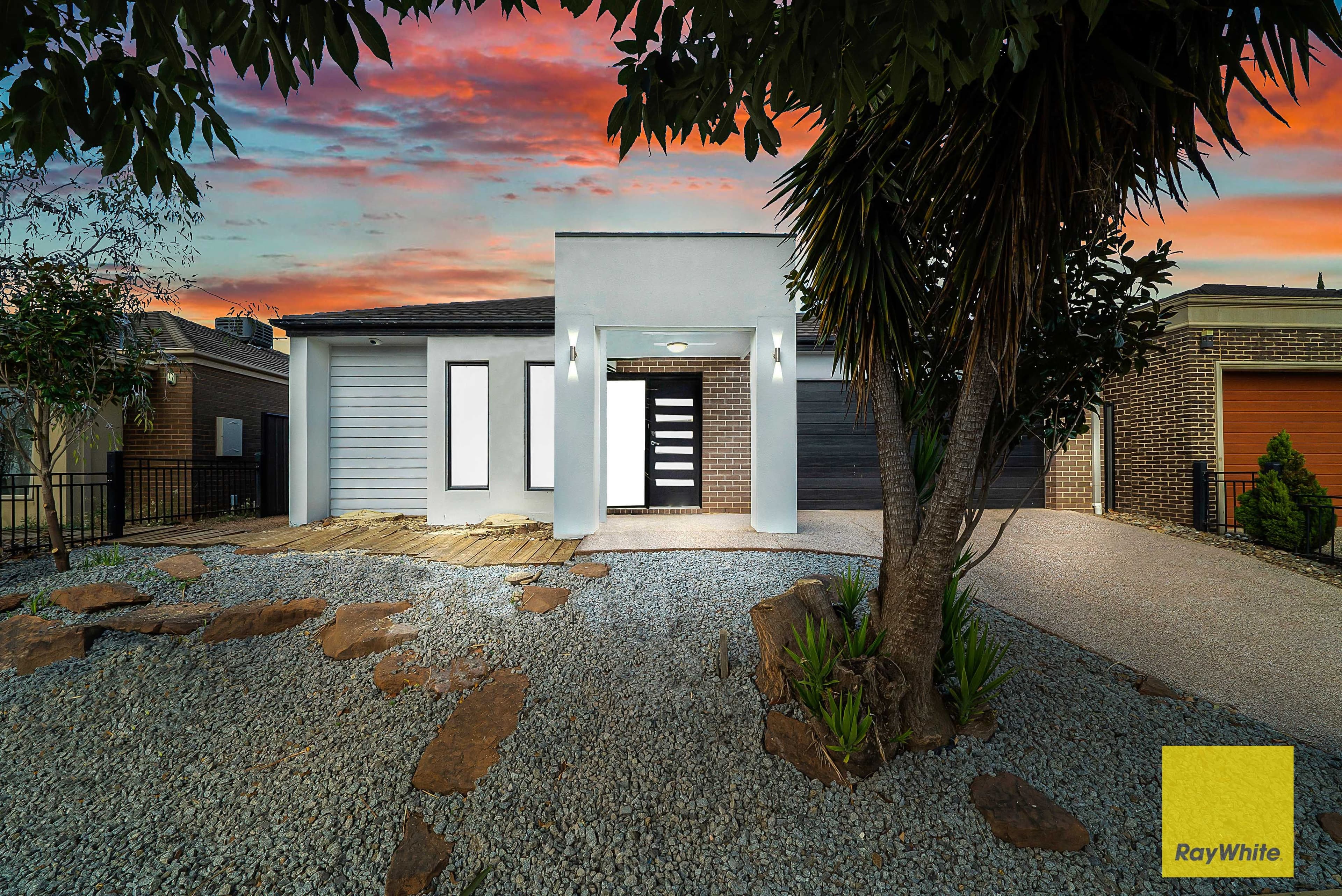35 Harrington Avenue, Tarneit VIC 3029, Tarneit - Thumbnail 2