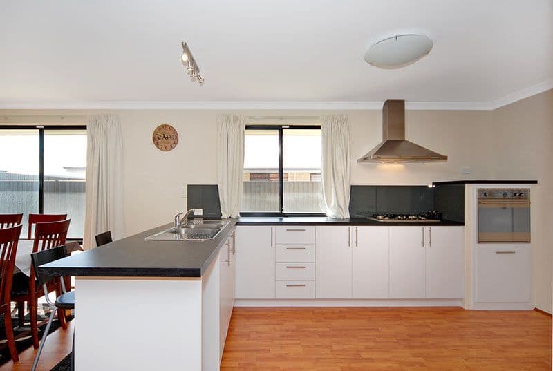 31 Beechwood Circle, AVELEY WA 6069, Aveley - Thumbnail 5