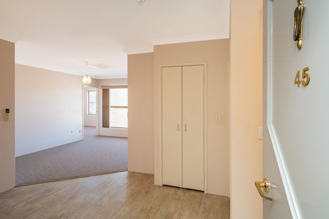 21 Dianella Drive, Dianella WA 6059, Dianella - Thumbnail 2