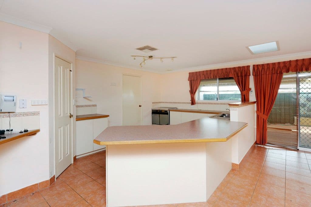 41 Toledo Circuit, PORT KENNEDY WA 6172, Port Kennedy - Thumbnail 6