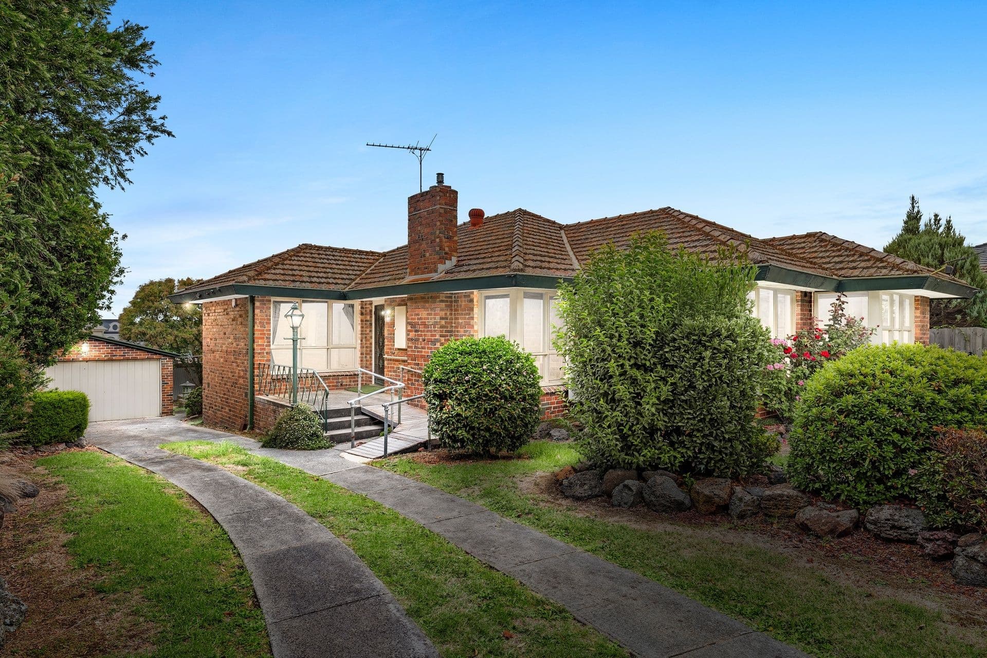 6 Florence Street, Glen Waverley VIC 3150, Glen Waverley - Thumbnail 2