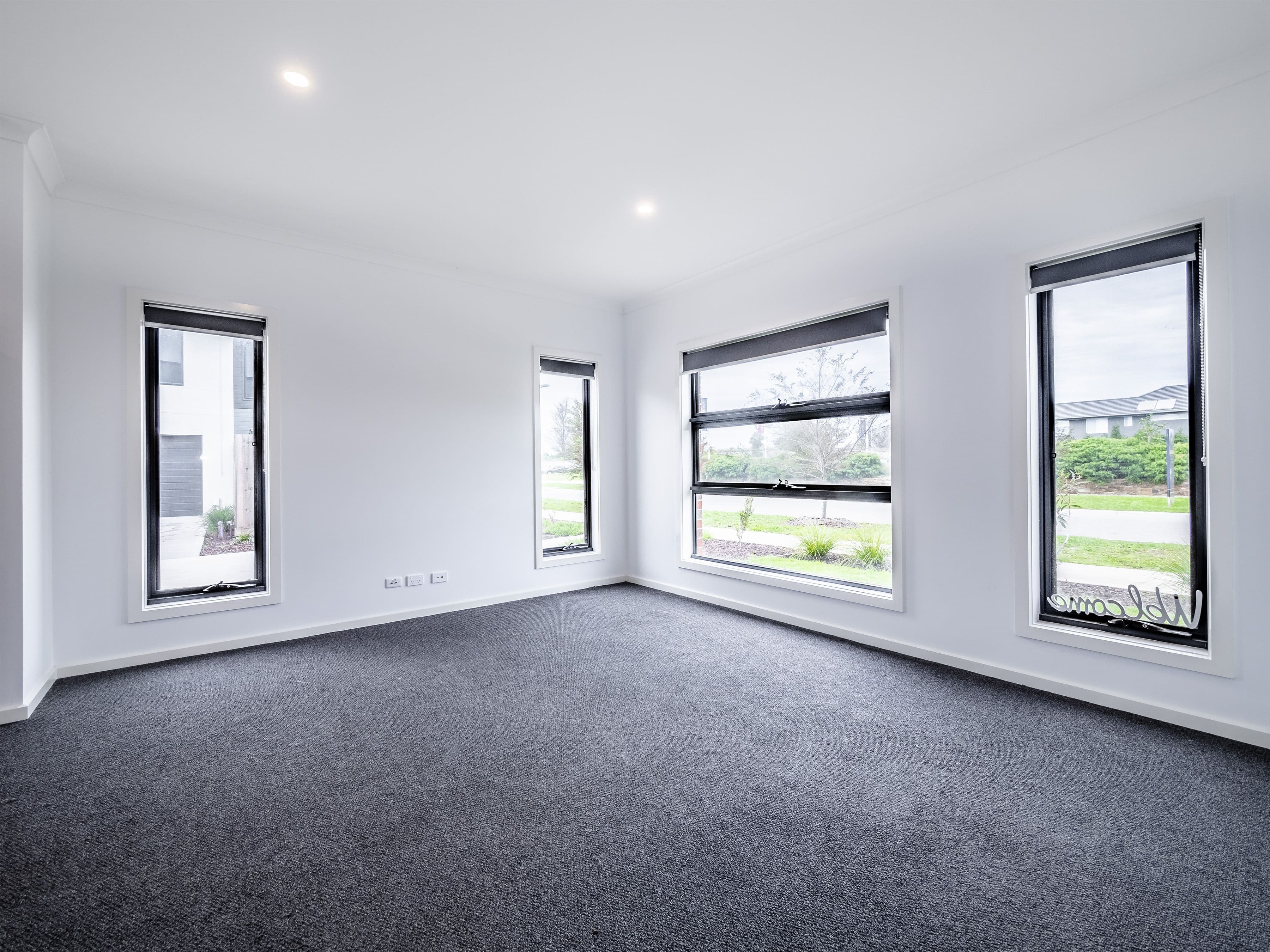 29 Monument Boulevard, Clyde North VIC 3978, Clyde North - Thumbnail 3