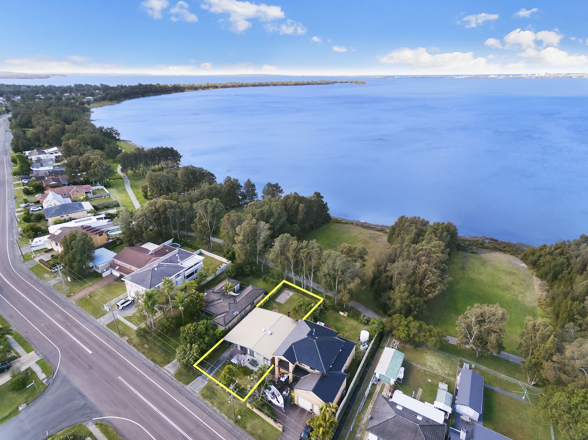 353 Lakedge Avenue, Berkeley Vale - Image 1