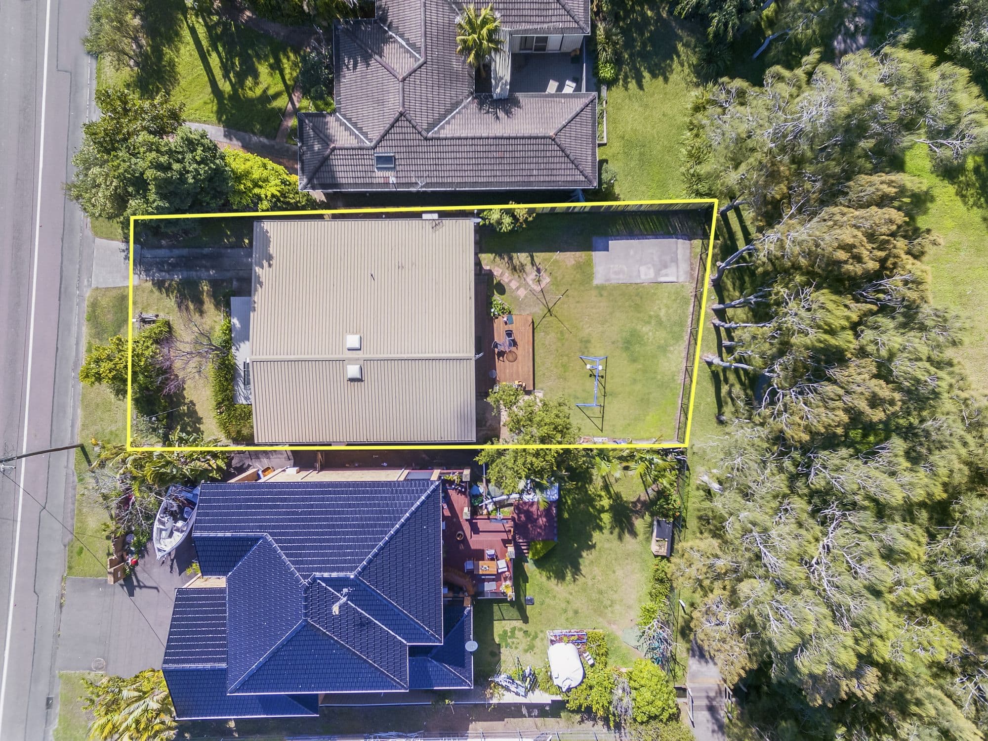 353 Lakedge Avenue, Berkeley Vale - Thumbnail 2