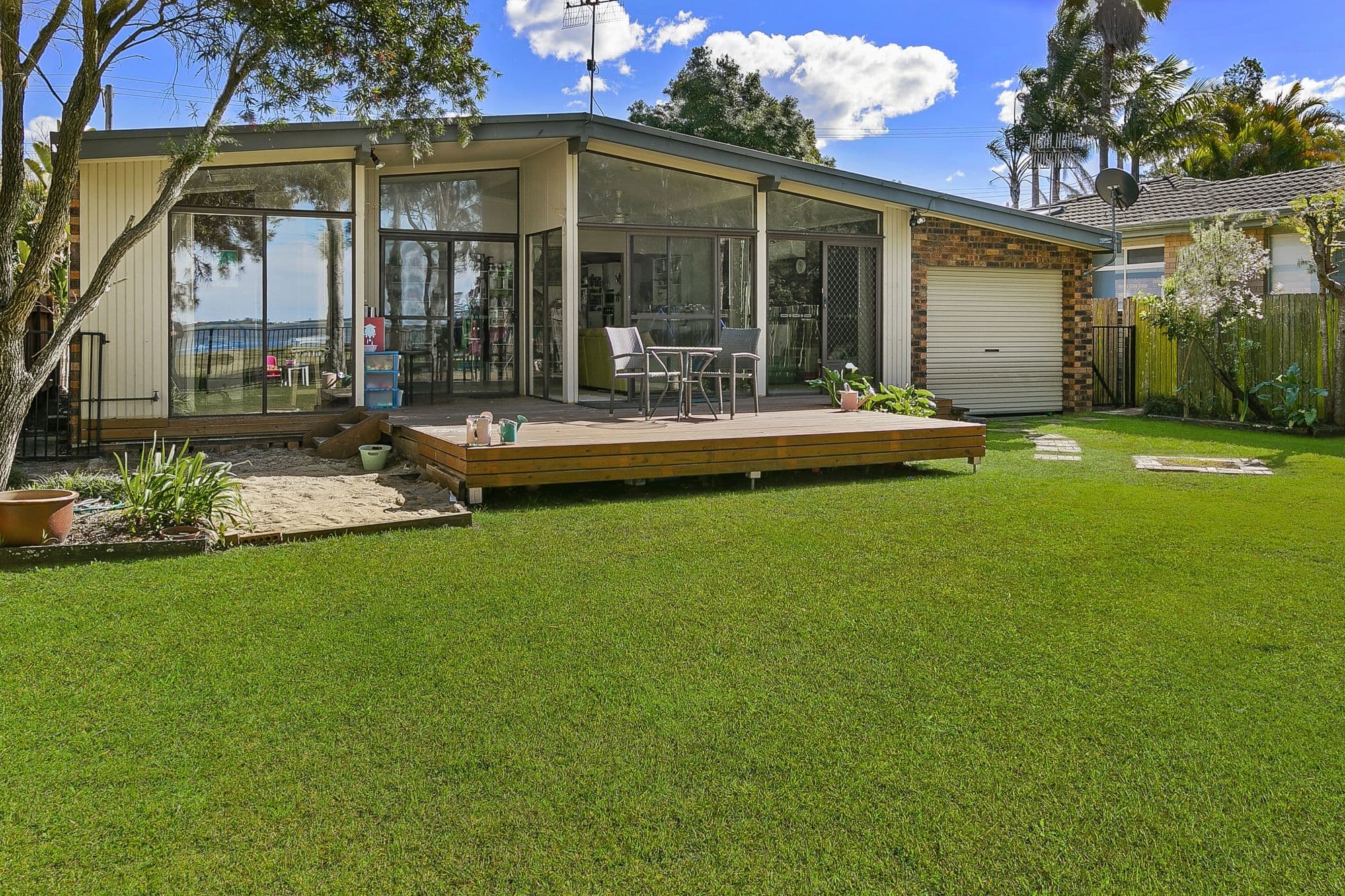 353 Lakedge Avenue, Berkeley Vale - Thumbnail 5