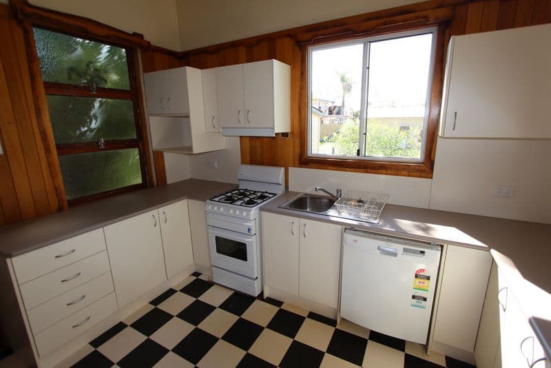 114 Galatea Street, Charleville QLD 4470, Charleville - Thumbnail 3