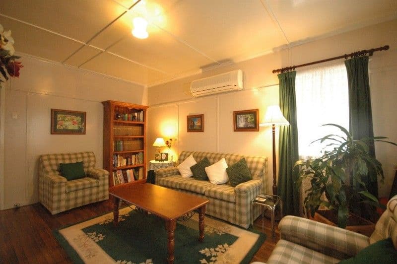 39 Gleeson Crescent, HARLAXTON QLD 4350, Harlaxton - Thumbnail 2