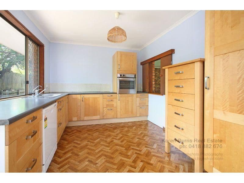 8 Goolman Street, CHAPEL HILL QLD 4069, Chapel Hill - Thumbnail 4