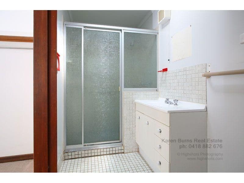8 Goolman Street, CHAPEL HILL QLD 4069, Chapel Hill - Thumbnail 7