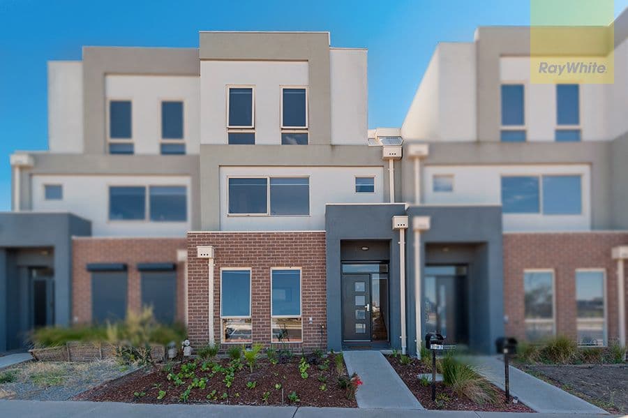 62 Marathon Boulevard, Craigieburn VIC 3064, Craigieburn - Image 1