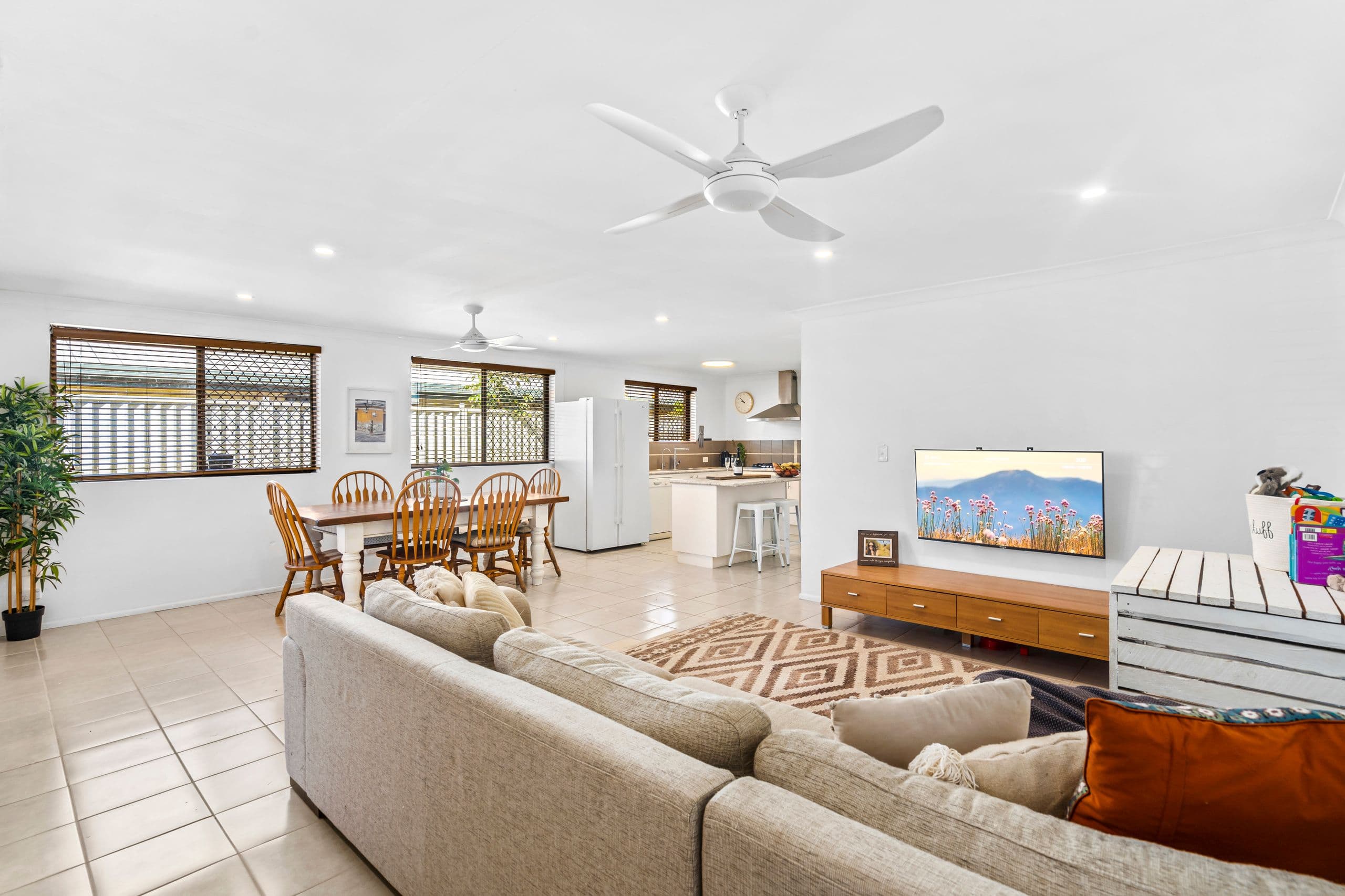 24 Tugun Street, Tugun QLD 4224, Tugun - Thumbnail 4