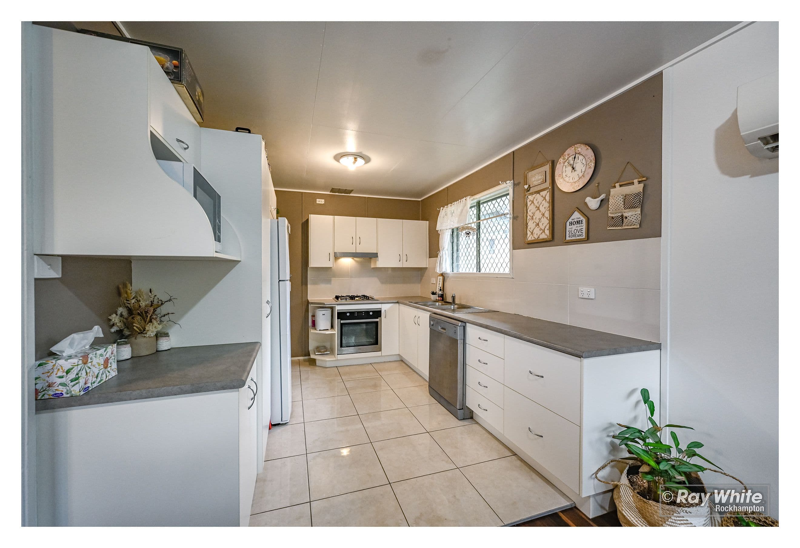 8 Fenlon Street, West Rockhampton QLD 4700, West Rockhampton - Thumbnail 3