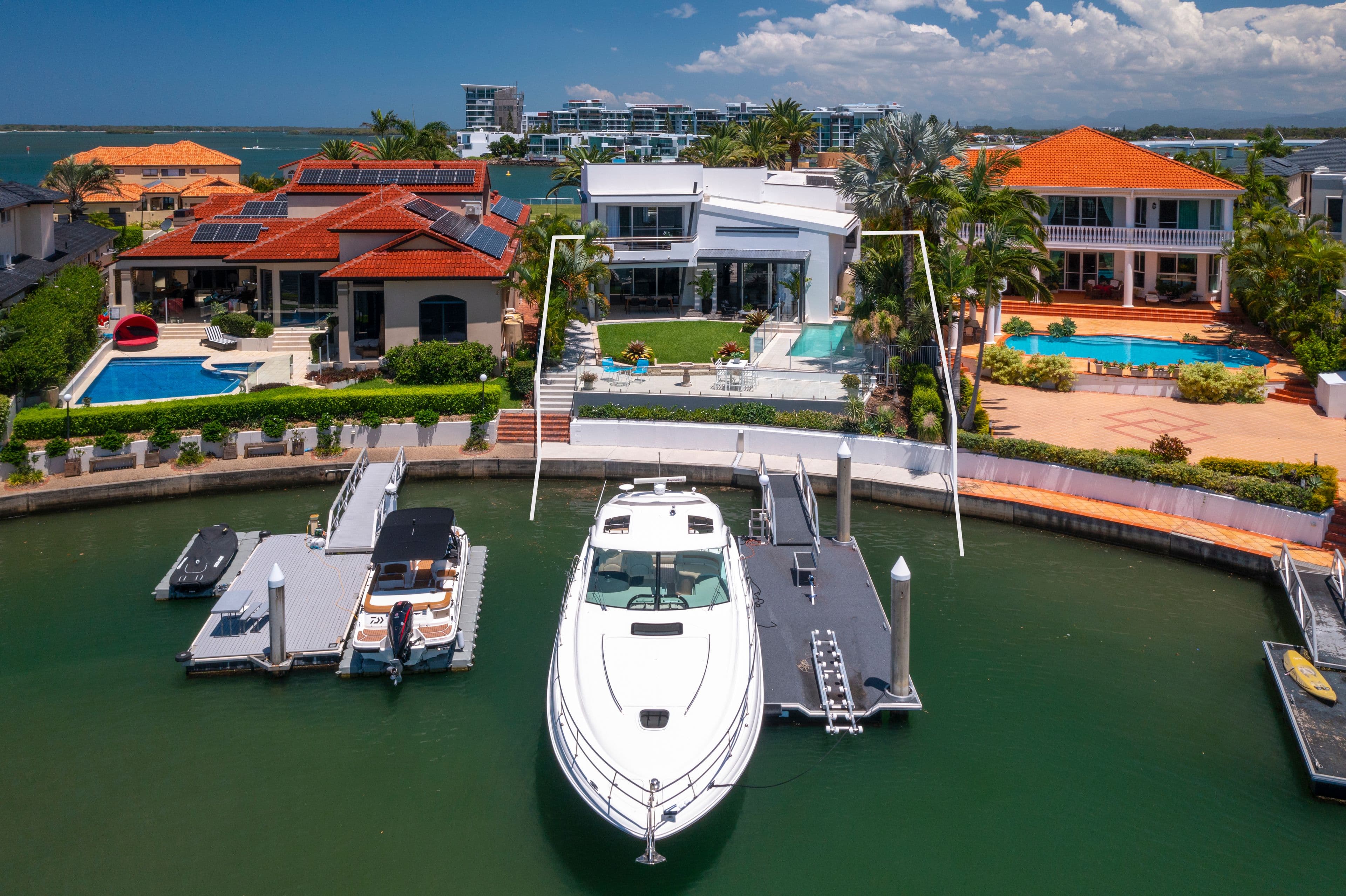 33 Brittanic Crescent, Sovereign Islands QLD 4216, Sovereign Islands - Thumbnail 2