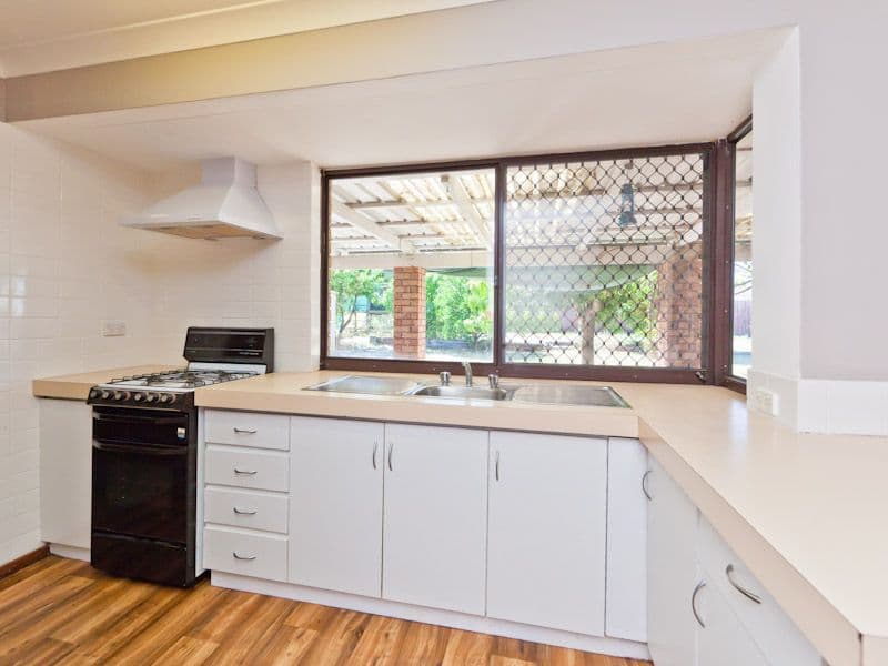 11 Garvey Place, GOSNELLS WA 6110, Gosnells - Thumbnail 3