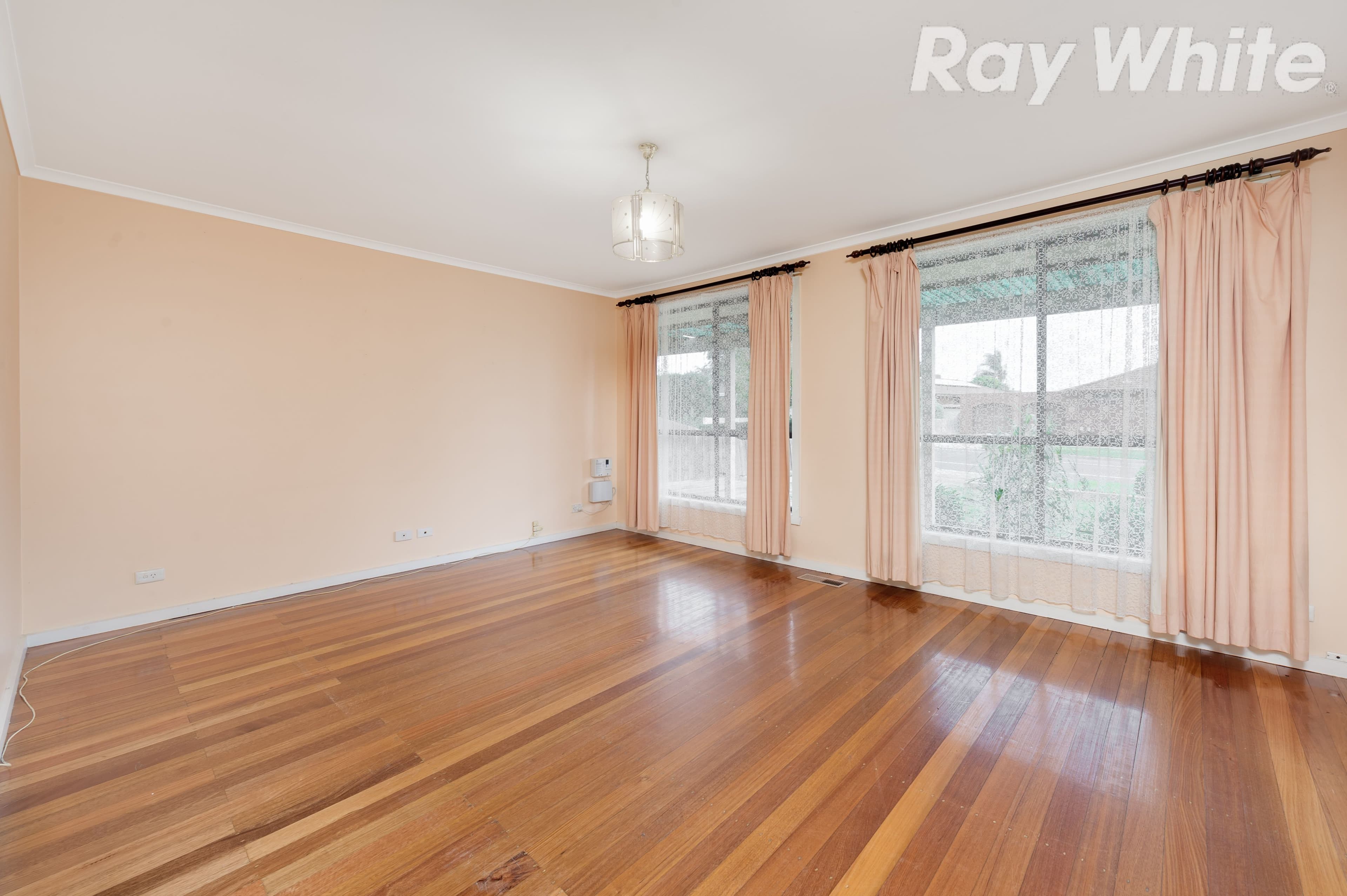 122 Redleap Avenue, Mill Park VIC 3082, Mill Park - Thumbnail 2