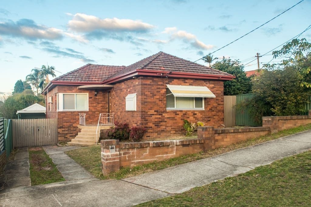 31 Bonds Road, Peakhurst NSW 2210, Peakhurst - Image 1